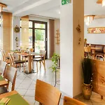 Rennsteighotel Gruener Baum 3*