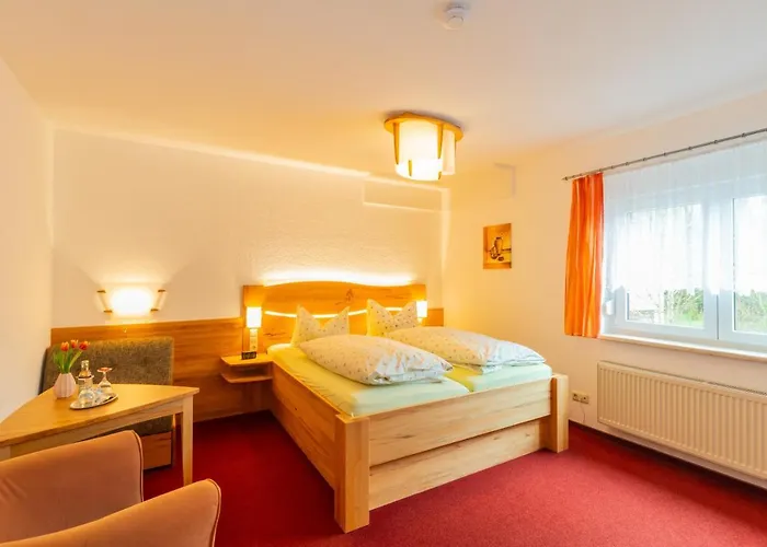 Rennsteighotel Gruener Baum Hotel Schmiedefeld am Rennsteig