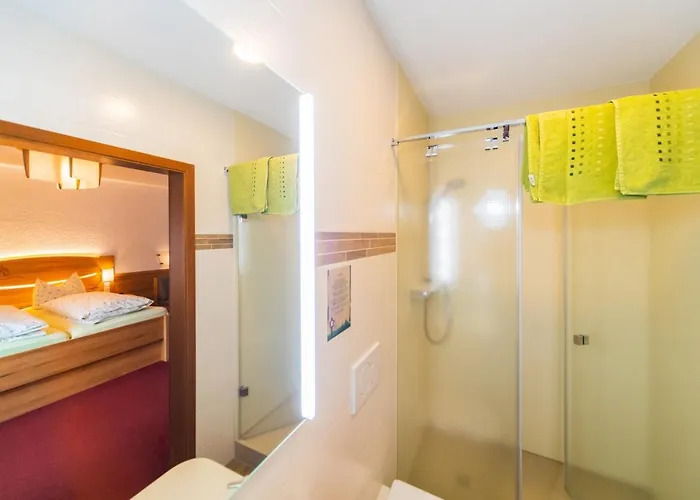 Rennsteighotel Gruener Baum Отель Шмидефельд-ам-Ренштайг