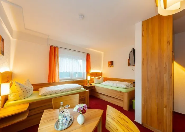 Rennsteighotel Gruener Baum 3*